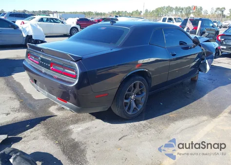 2018 Dodge Challenger Sxt Plus z USA, uszkodzony, nr VIN 2C3CDZAG8JH132331
